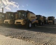 Combine New Holland Combine New Holland